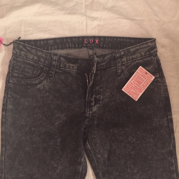 NWT UO LUX stonewash zip ankle skinny jeans