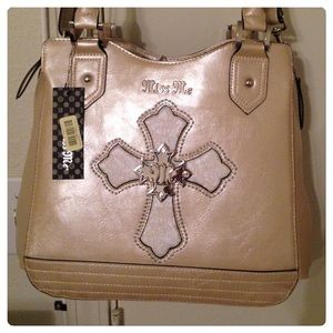 "Miss Me" Handbag- Champaign