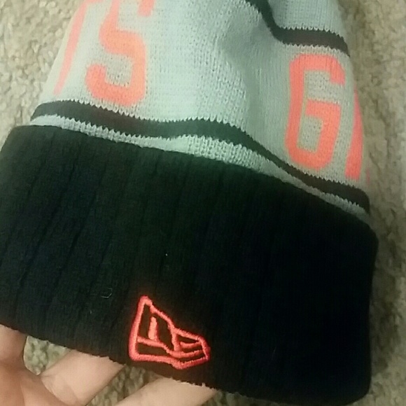 Giants - Picture 3 of 3