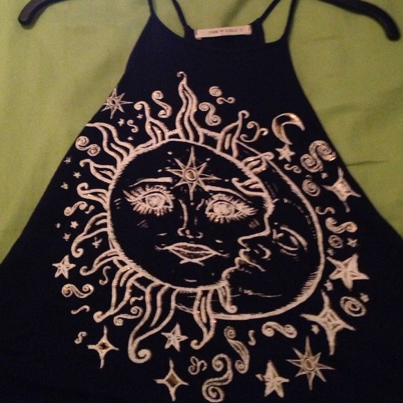 Halter top - Picture 2 of 2