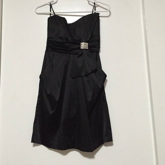 Black Strapless Formal Dress