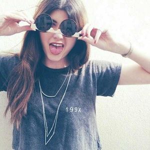 Brandy Melville 199X fitted tee