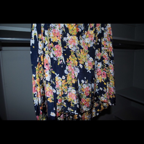 Playsuit with floral pattern - Picture 4 of 4