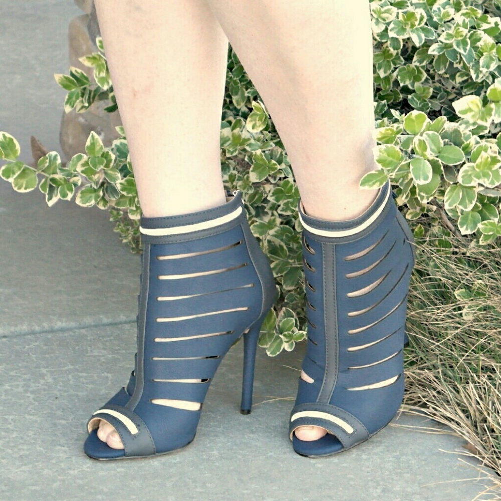 ♡ GX by Gwen Stefani ♡ Naoko booties. - Picture 4 of 4