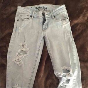 Light Wash Bullhead Skinny Jeans