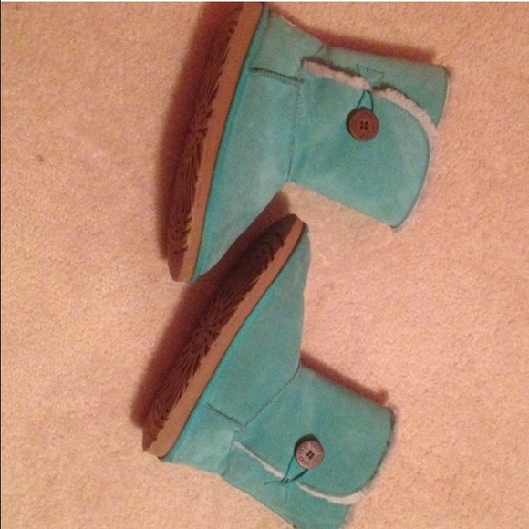 Turquoise bailey button uggs
