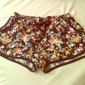 Black Floral flowy shorts