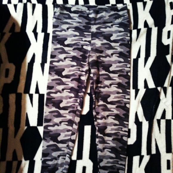 Camo leggings