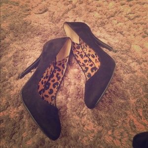 Black suede heels Jessica Simpson