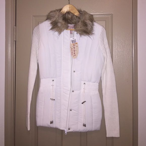 White fur collar jacket