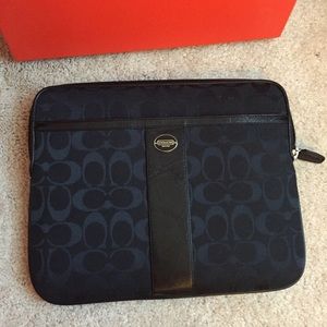 Coach iPad case authentic!