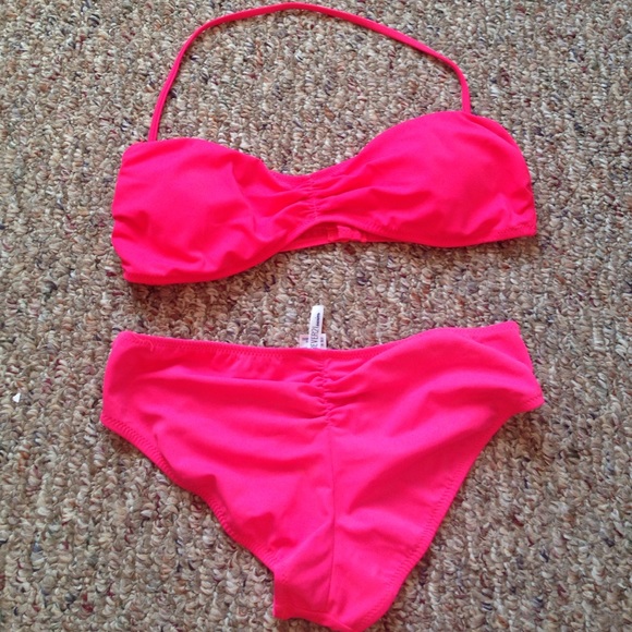 Hot pink Forever21 swimsuit!
