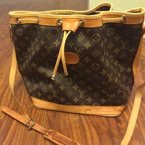 Authentic Louis Vuitton cross body.