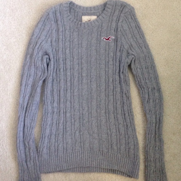 grey cable knit sweater