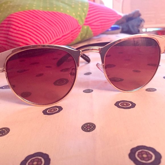 Gold frame Sunglasses