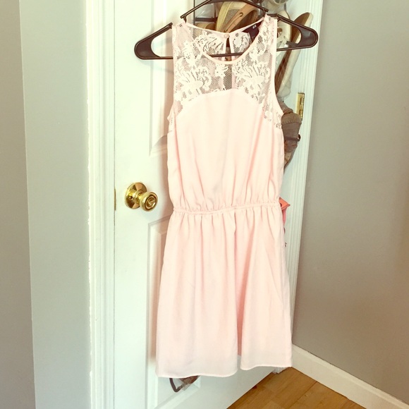 H&M Dresses & Skirts - Pink H&M dress