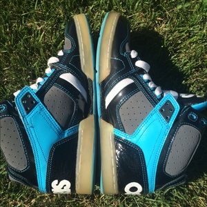Blue and Black Osiris Bronx M9