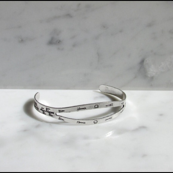 Bracelet - Picture 1 of 1