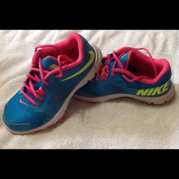 Girls Nike Sneakers