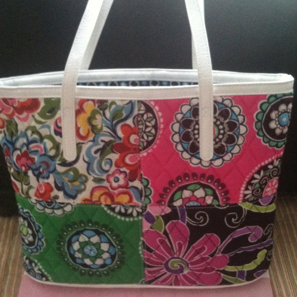 Vera Bradley Handbags - Vera Bradley Small Trimmed Tote