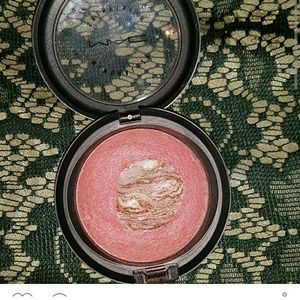 Mac Semi precious rose quartz msf