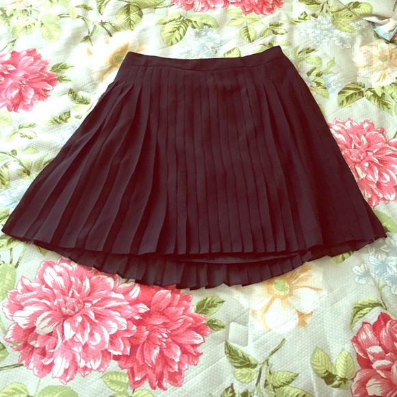 Loft Black pleated flowing skirt