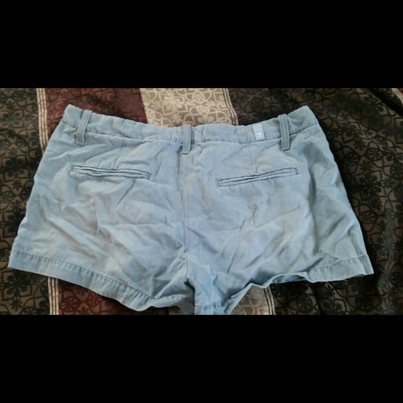 Womans shorts - Picture 2 of 2