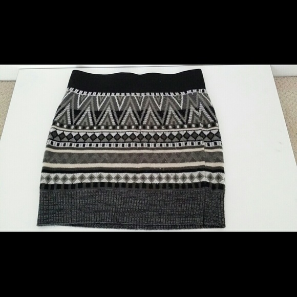 Knit skirt with elastic waist band