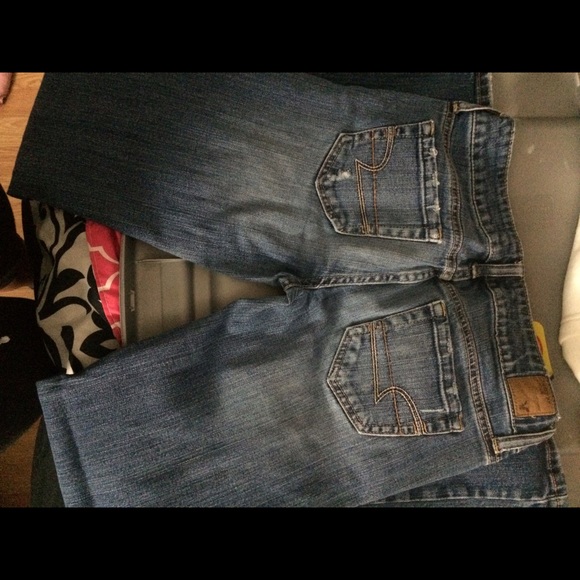 AE boyfriend fit jeans