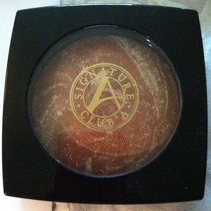 Signature Club A Gold Radiance Powder