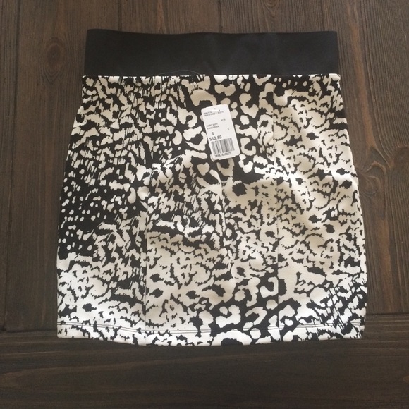 NWT Forever 21 Mini - Picture 2 of 2