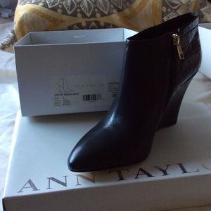 Black shooties Size 9