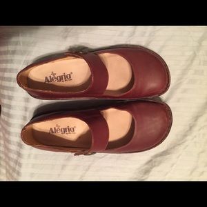 Size 40 allegria maryjanes