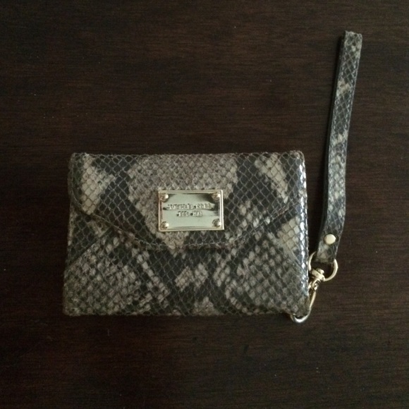 Michael Kors iPhone case/wallet for iPhone 4/4s - Picture 1 of 4