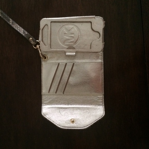 Michael Kors iPhone case/wallet for iPhone 4/4s - Picture 2 of 4