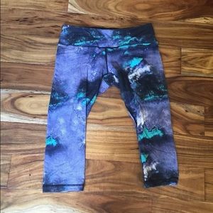 Awesome Lululemon crop 10