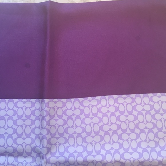 Coach patchwork neck scarf in purple - Picture 2 of 4