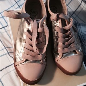 Michael Kors! Authenthic😍Sneakers 6 1/2M