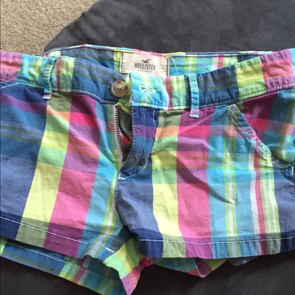Hollister plaid shorts