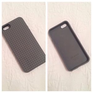 Speck iPhone 5 pixelskin case