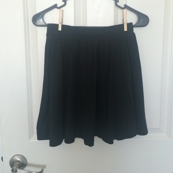 black skater skirt