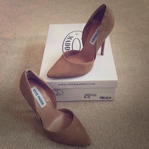 Steve Madden New Varcityy Sand Heel sz 6