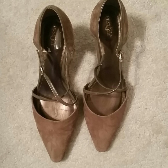 Shoe - Picture 2 of 3