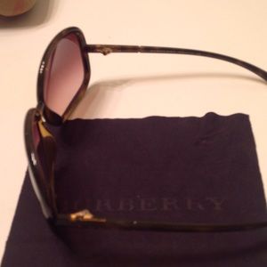 burberry doodle sunglasses