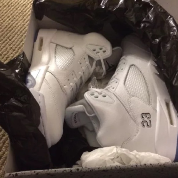 White metallic silver Jordan 5 - Picture 3 of 3