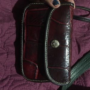Dooney and Bourke clutch Dooney and Bourke clutch