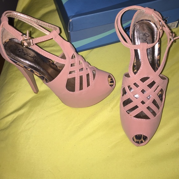 Heels - Picture 2 of 2