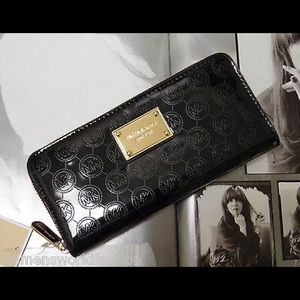 N.W.O.T.Michael by Michael KorsContinental Wallet