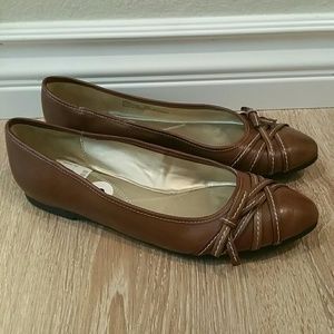 Brown Flats NWT!
