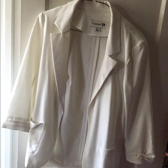 White boyfriend blazer